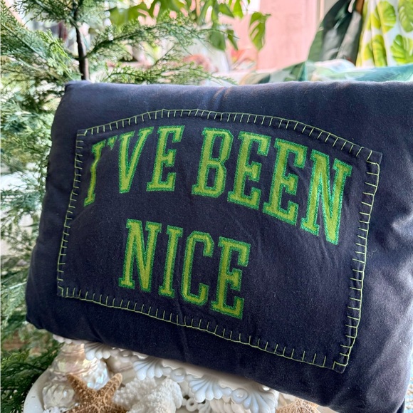 🎄 “Ive Been Nice” New Navy Blue Christmas Accent Pillow Cover + Insert - Picture 1 of 4